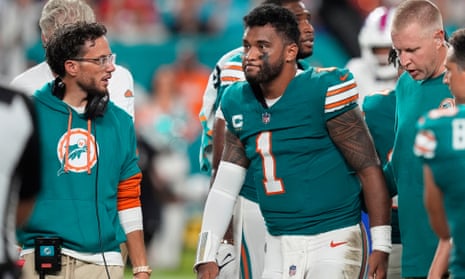 Miami Dolphins quarterback Tua Tagovailoa drabbas återigen av hjärnskakning